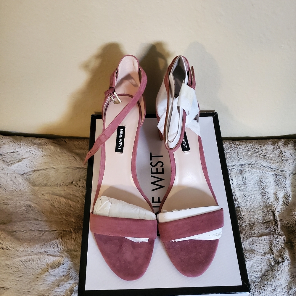Nine West Pruce Ankle Strap Block Heel Sandal - Picture 5 of 10